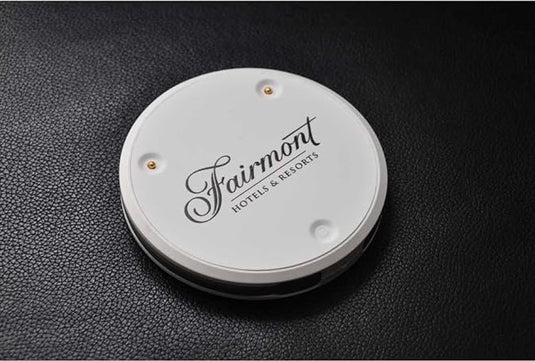 miniBatt Tower – Power Bank múltiple inalámbrico (5 × 3.200 mAh)