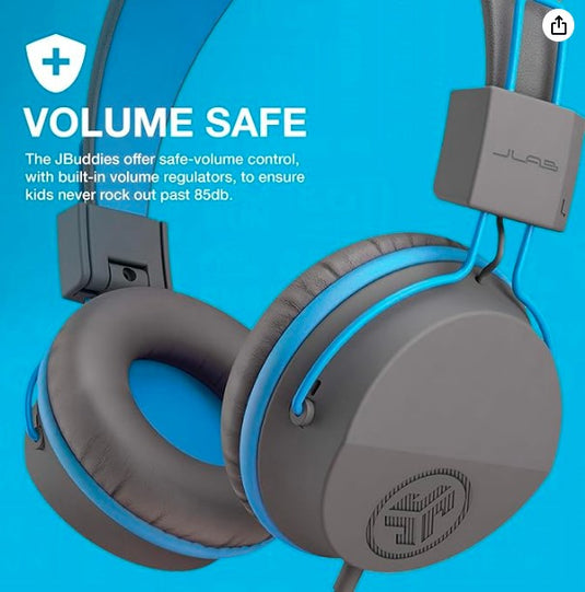 JLab JBuddies Studio – Auriculares con Cable para Niños con Limitador de Volumen y Micrófono (Gris/Azul)